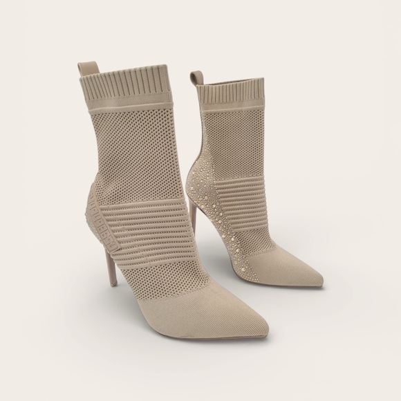 Steve Madden Beige Knit Heeled Boots - Picture 2 of 11